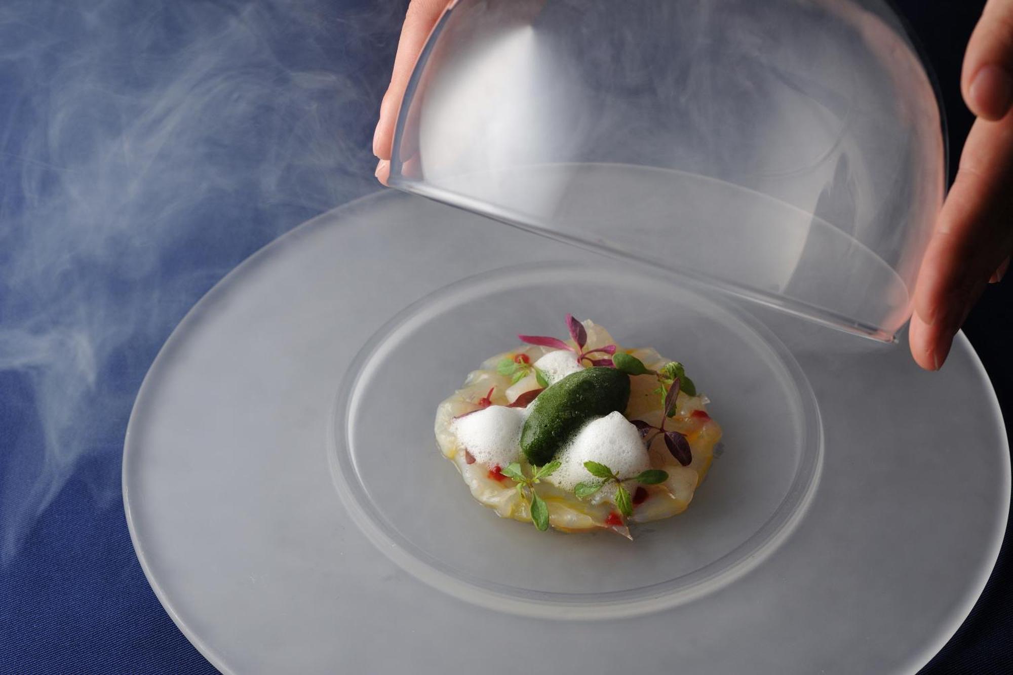 Omo7 Osaka By Hoshino Resorts Extérieur photo A salad prepared with dry ice