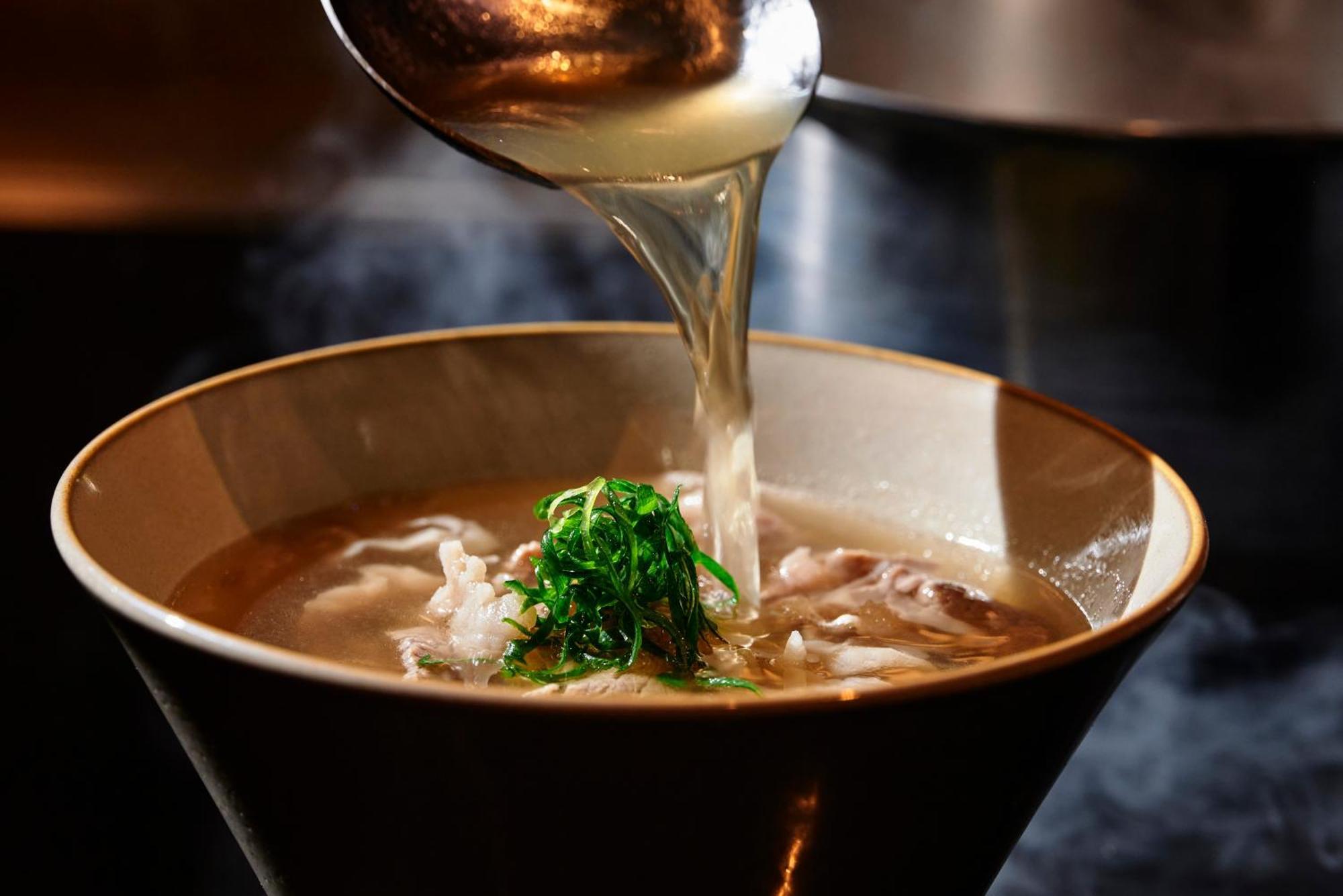 Omo7 Osaka By Hoshino Resorts Extérieur photo A bowl of soup being served